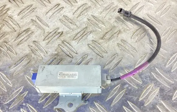 Lexus RC Aerial antenna amplifier 863C024010