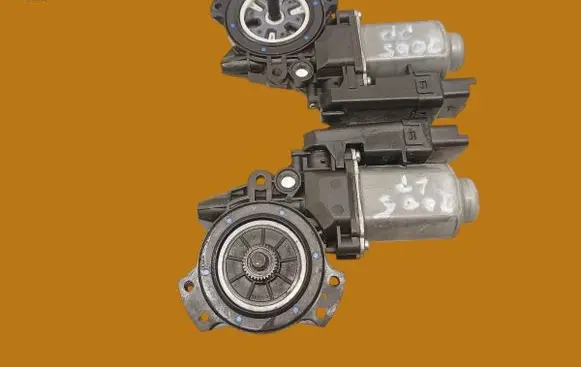 KIA Pro Cee'd I Front door window regulator motor 402054D