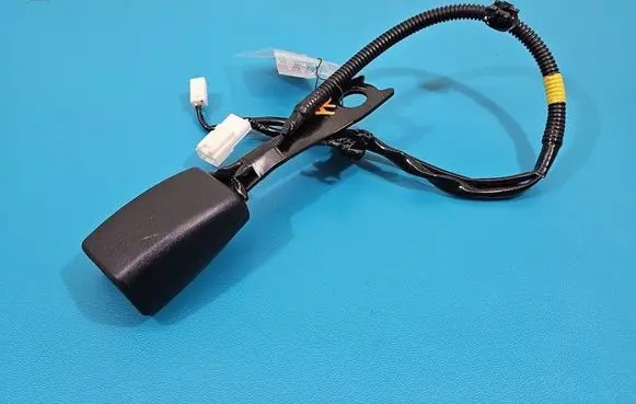 Lexus CT 200H Front seatbelt IMPRK1522942