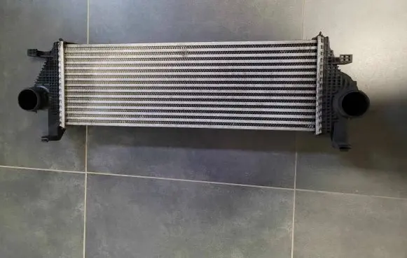 Jeep Grand Cherokee Intercooler radiator
