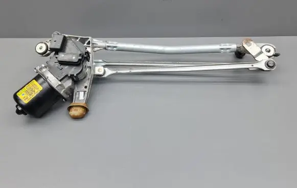 Citroen C3 Front wiper linkage and motor W000003357