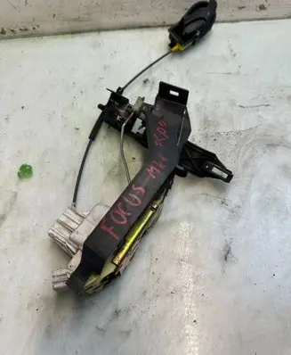 Ford Focus Front door lock 634523
