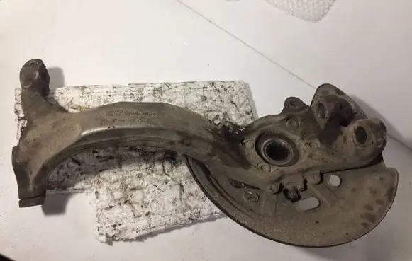 Audi A8 S8 D3 4E Front wheel hub spindle knuckle 4E0258