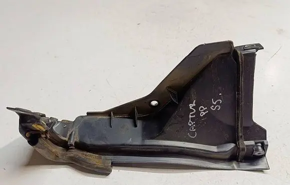 Renault Captur Wiper trim 668624075RS5 668624075R