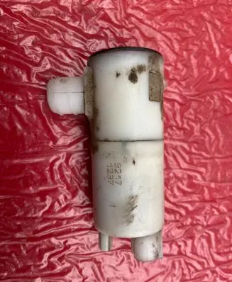 Jeep Liberty Headlight washer pump 92171237