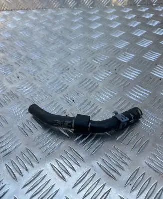 Volkswagen PASSAT B8 Engine coolant pipe/hose 04L122058F 147830