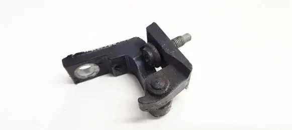 Audi A4 S4 B7 8E 8H Rear door lower hinge a046573