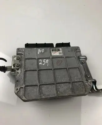 Toyota Auris 150 Engine control unit/module 896610Z250