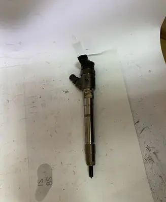 Maserati Levante Fuel injector 46328232 0445110523 35062015F