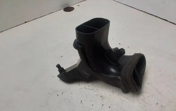 Chevrolet Cruze Air intake duct part 13284048