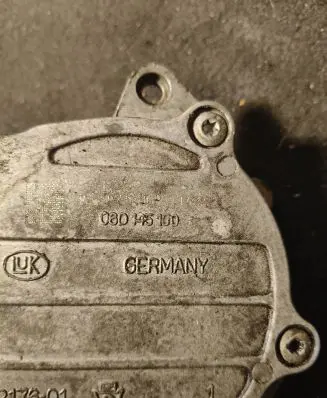 Volkswagen PASSAT B6 Vacuum pump 06D145100b