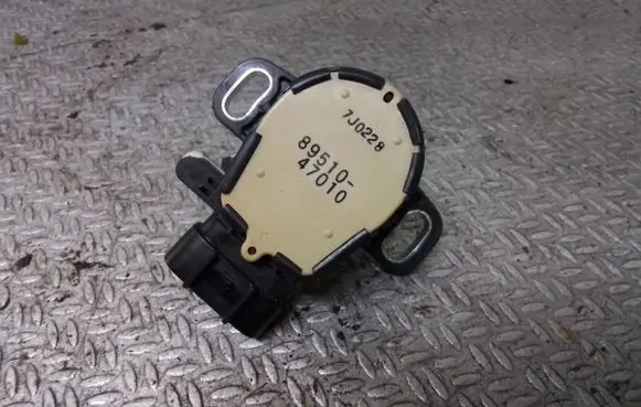 Toyota Prius (XW20) Brake pedal sensor switch 8951047010