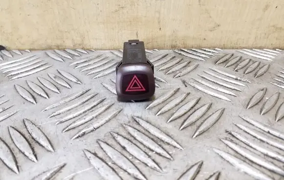 Volvo XC90 Hazard light switch 30739319