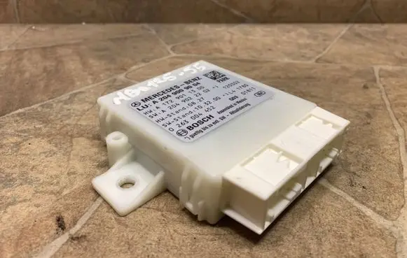 Mercedes-Benz C W204 Parking PDC control unit/module A2049009004