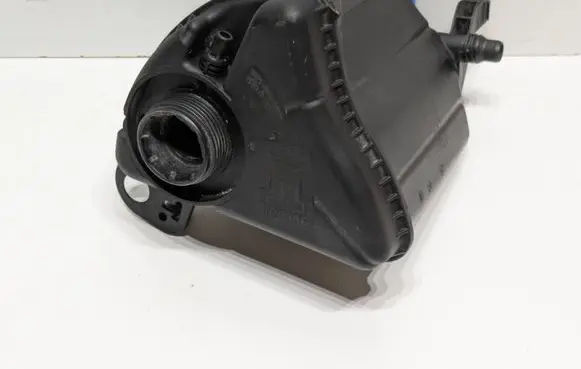 BMW 5 F10 F11 Coolant expansion tank/reservoir 7601949 10808611