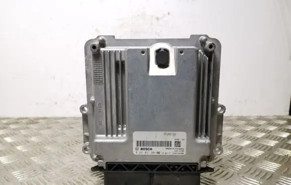 Jeep Renegade Engine control unit/module 0281031204