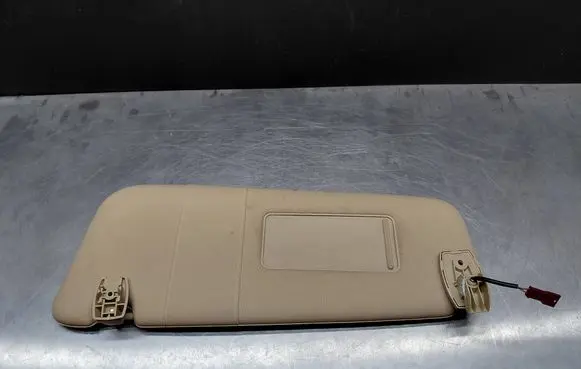 BMW 5 E60 E61 Sun visor 7114249