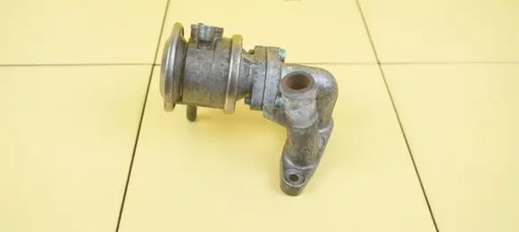Volkswagen Touareg I EGR thermostat 066131101 BMV