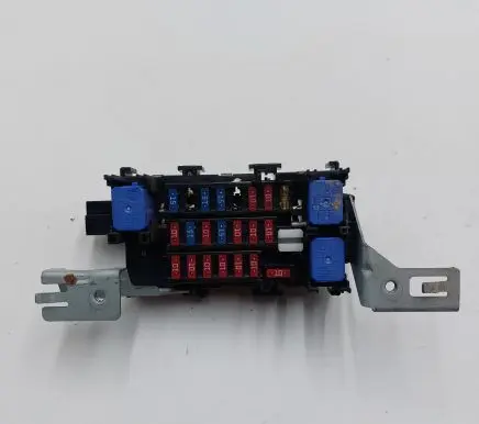 Nissan Leaf II (ZE1) Fuse module