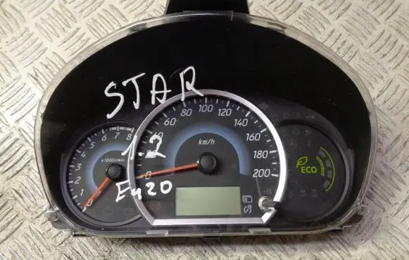 Mitsubishi Space Star Speedometer (instrument cluster) 8100C315