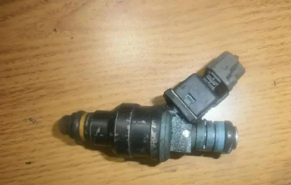Hyundai Accent Fuel injector 9250930006