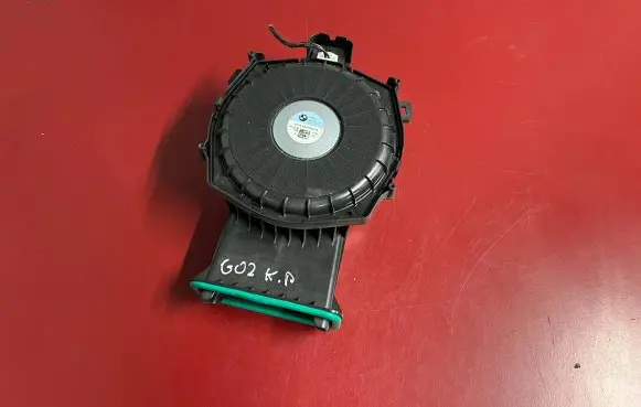 BMW X4 G02 Subwoofer speaker 6811926 65136811926