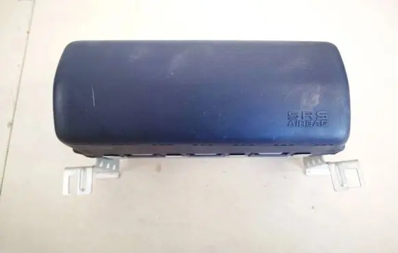 Passenger airbag