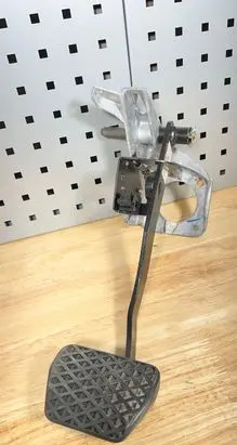 BMW X3 E83 Brake pedal 35112229128 2229128