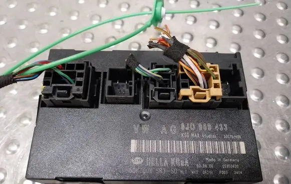 Audi TT TTS Mk2 Central body control module 8J0959433