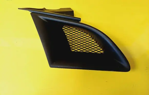 Alfa Romeo 166 Front bumper upper radiator grill 15605145 156045145