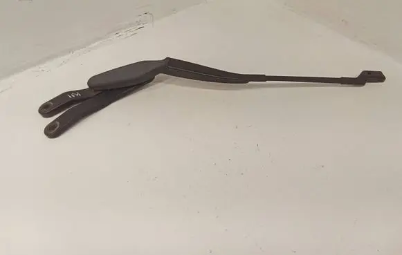 Mercedes-Benz E W212 Front wiper blade arm A2128201844