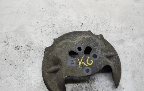 Opel Mokka B Rear brake disc plate dust cover 