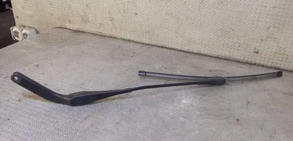 BMW 1 E81 E87 Windshield/front glass wiper blade 7169972