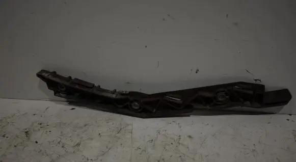 Citroen C4 I Picasso Front bumper mounting bracket 9656670980