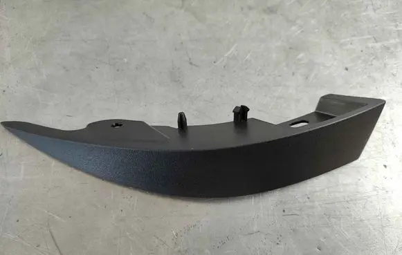 Audi Q2 - Front bumper splitter molding 81a8538879b9