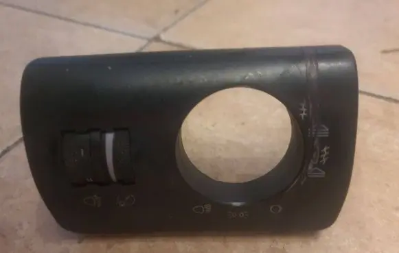Headlight level height control switch