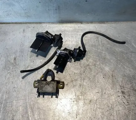 Mercedes-Benz E W124 Throttle body valve 5690130F04 0025400697 EV0002