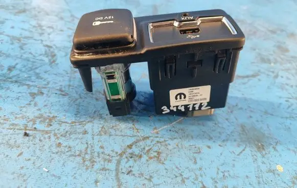 Jeep Renegade Comfort/convenience module 735604054