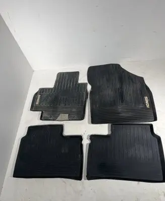 Suzuki Ignis Car floor mat set 