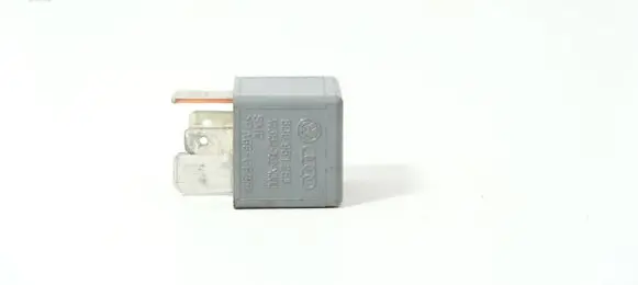 Audi A4 S4 B6 8E 8H Other relay 8D0951253