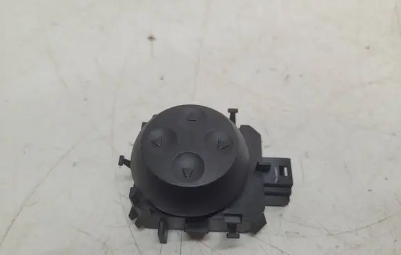 Mercedes-Benz R W251 Seat control switch A2048702658 10002230