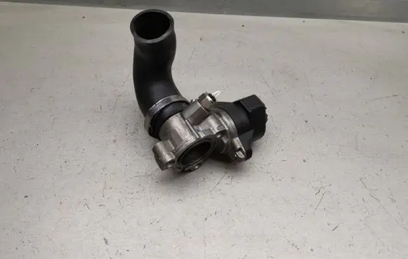 Mercedes-Benz E W213 EGR valve A6541400460