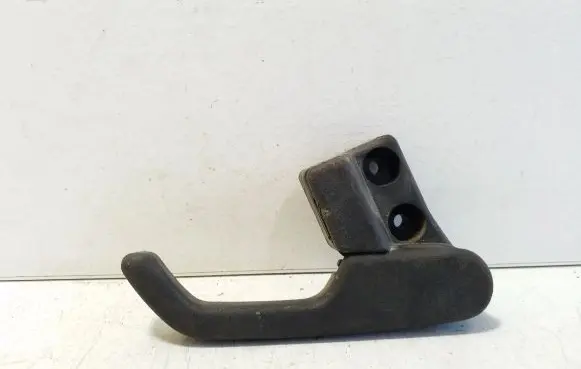 Engine bonnet (hood) release handle