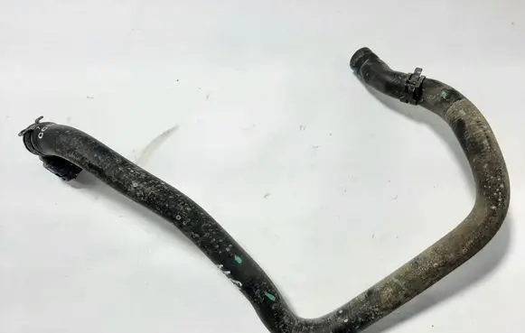 Engine coolant pipe/hose