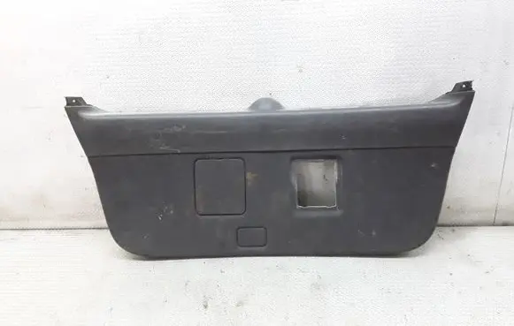 Toyota Avensis T250 Tailgate trim