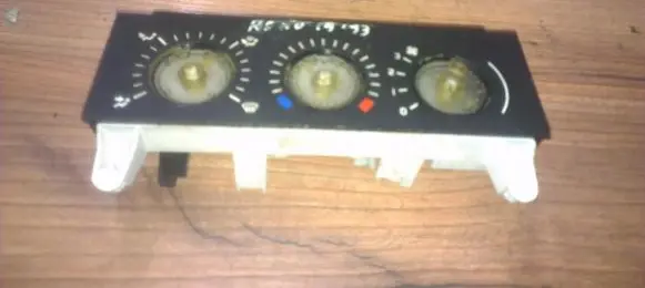 Renault 19 Climate control unit a36251180s nenustayta