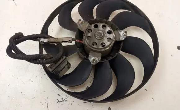 Volkswagen Golf IV Air conditioning (A/C) fan (condenser) 