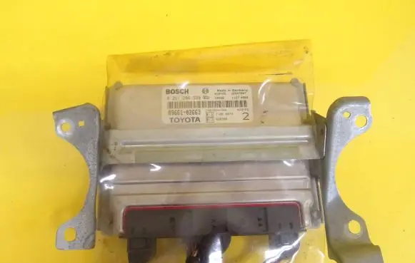 Toyota Corolla E110 Engine control unit/module 0261206229 89661-02663