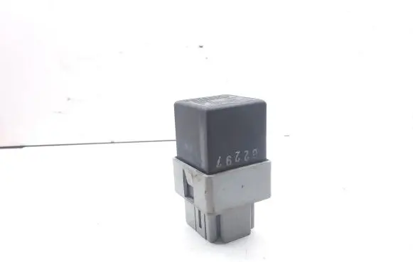 Mitsubishi Carisma Other relay MB953394