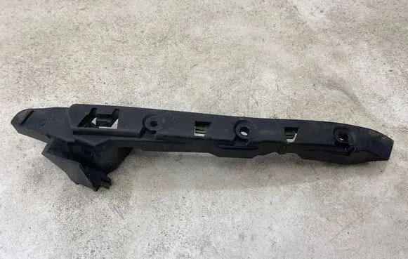 Audi A3 S3 8L Front bumper mounting bracket 8L0807184E
